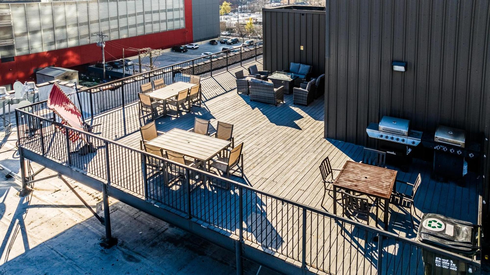 Luxery Stay Chicago - Themed Units! Close To Downtown, Mccormick Place & Wintrust Arena Bagian luar foto