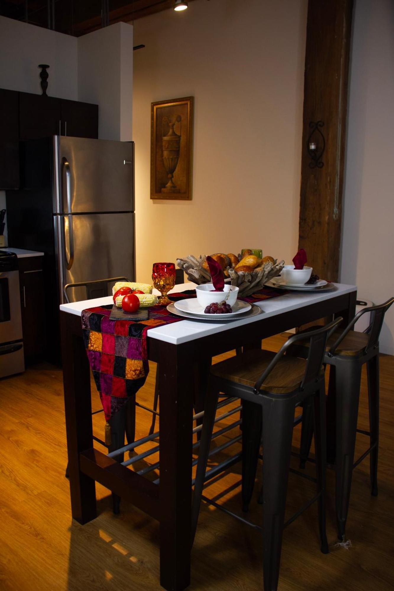 Luxery Stay Chicago - Themed Units! Close To Downtown, Mccormick Place & Wintrust Arena Bagian luar foto
