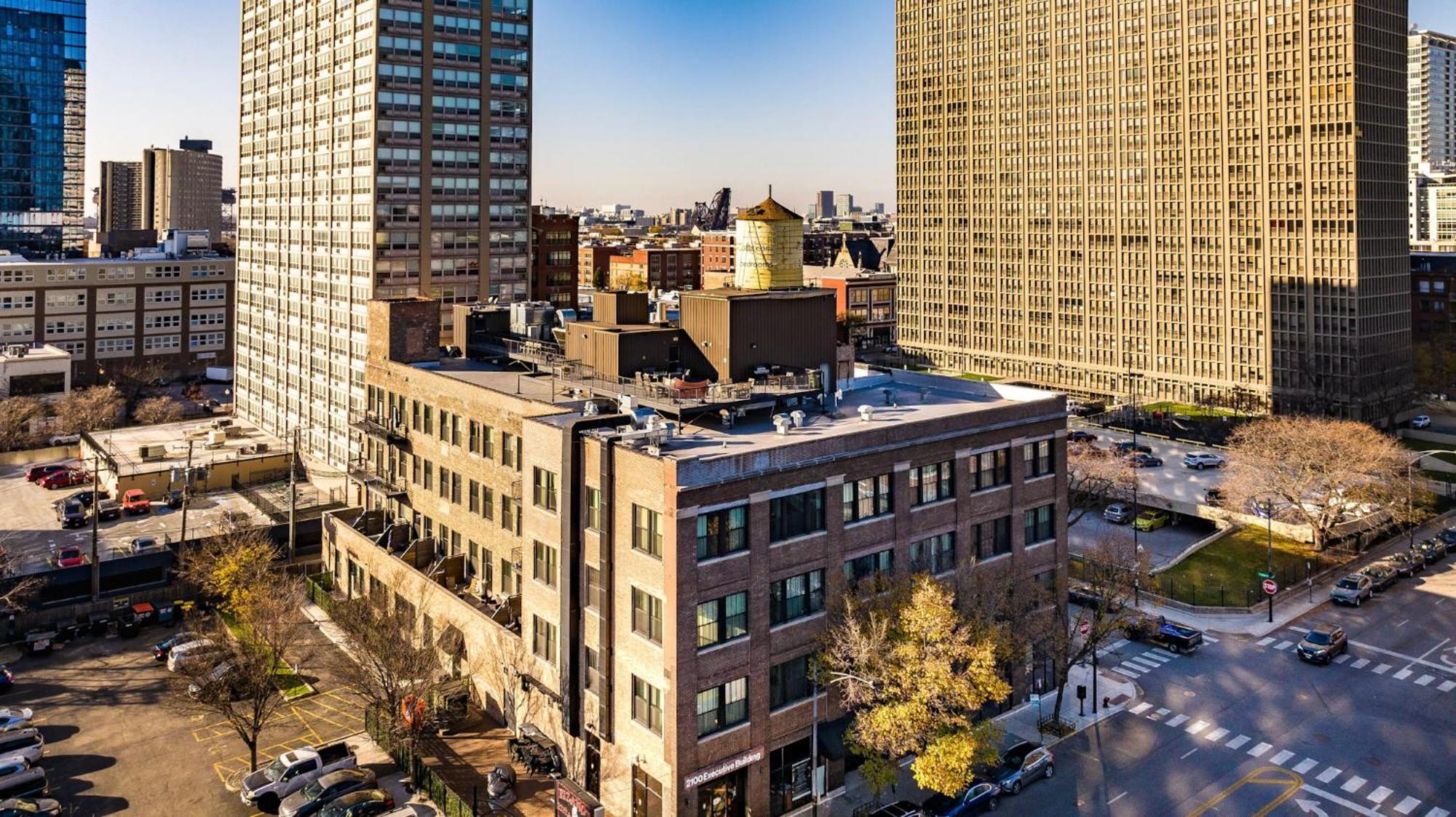 Luxery Stay Chicago - Themed Units! Close To Downtown, Mccormick Place & Wintrust Arena Bagian luar foto