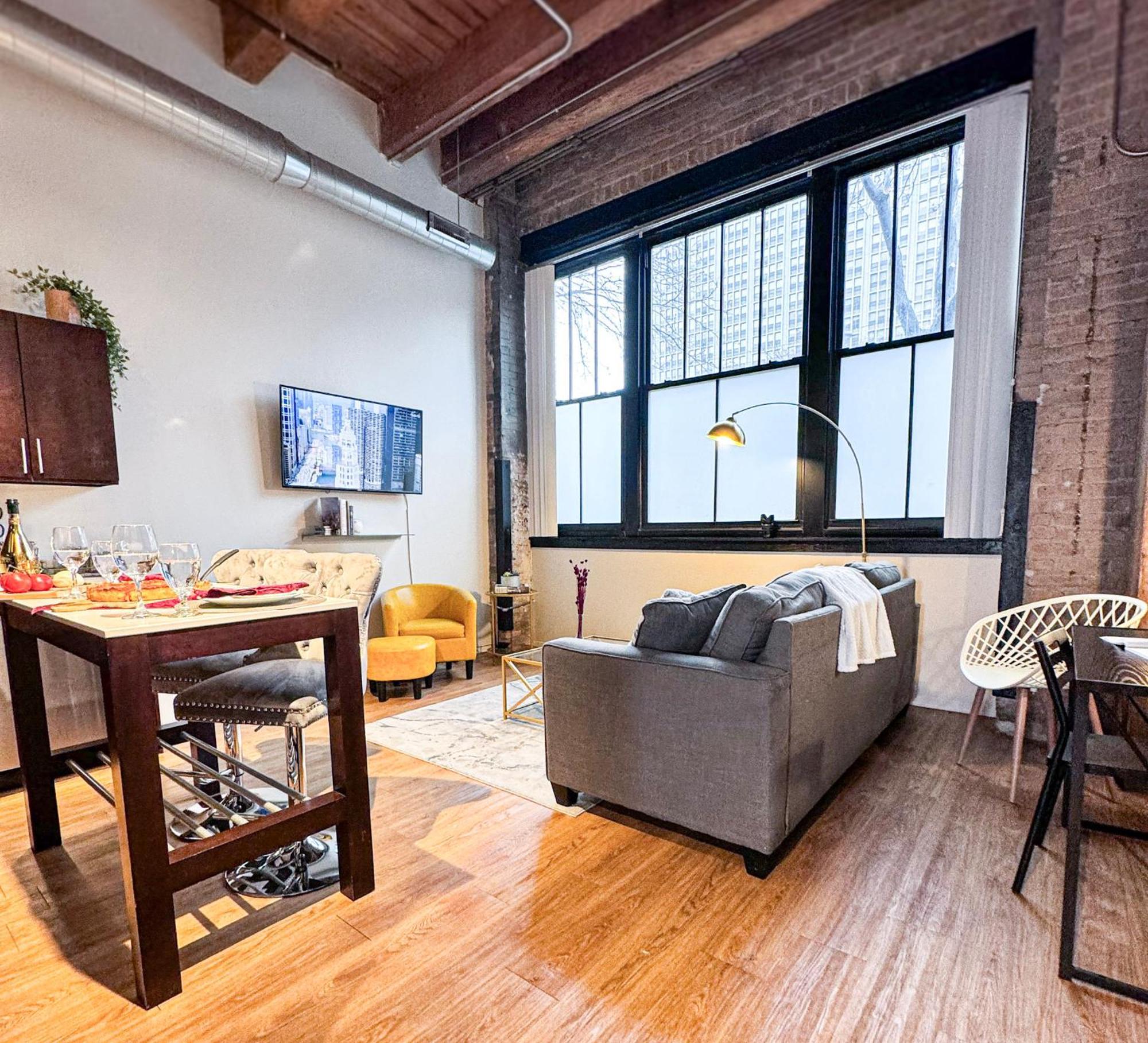 Luxery Stay Chicago - Themed Units! Close To Downtown, Mccormick Place & Wintrust Arena Bagian luar foto