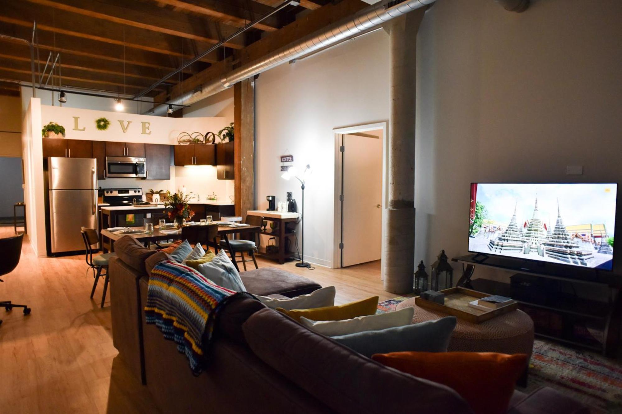 Luxery Stay Chicago - Themed Units! Close To Downtown, Mccormick Place & Wintrust Arena Bagian luar foto